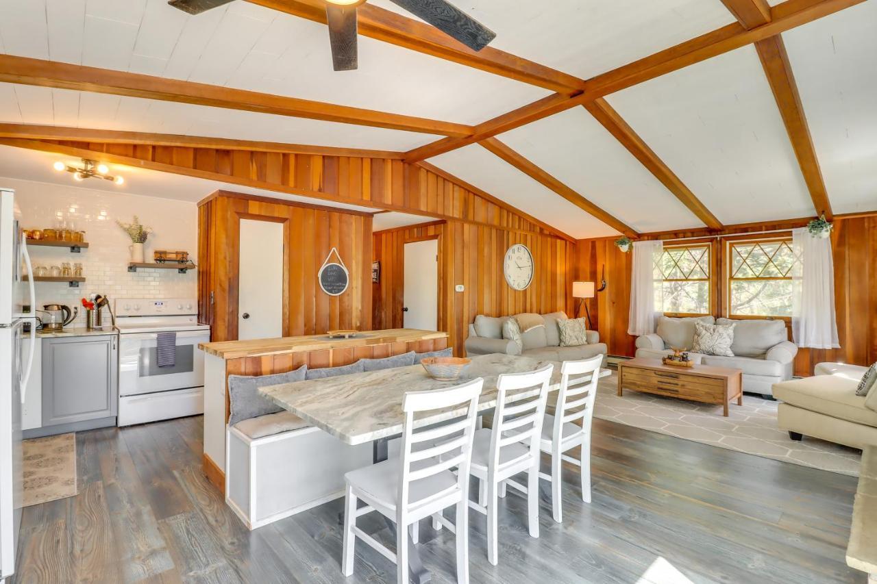 Lakefront Poconos Vacation Rental With Swim Dock! Long Pond Экстерьер фото