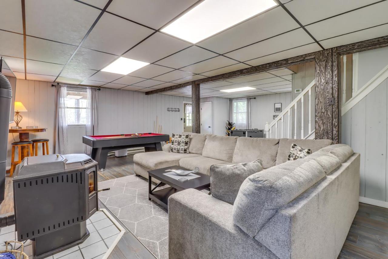 Lakefront Poconos Vacation Rental With Swim Dock! Long Pond Экстерьер фото