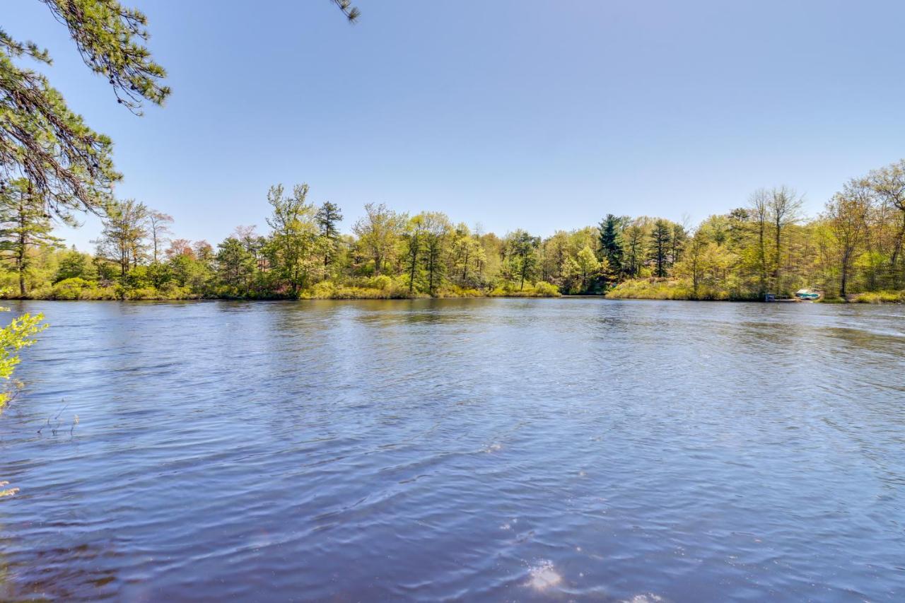 Lakefront Poconos Vacation Rental With Swim Dock! Long Pond Экстерьер фото