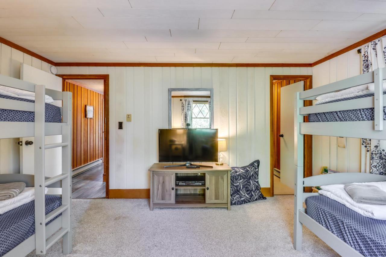 Lakefront Poconos Vacation Rental With Swim Dock! Long Pond Экстерьер фото